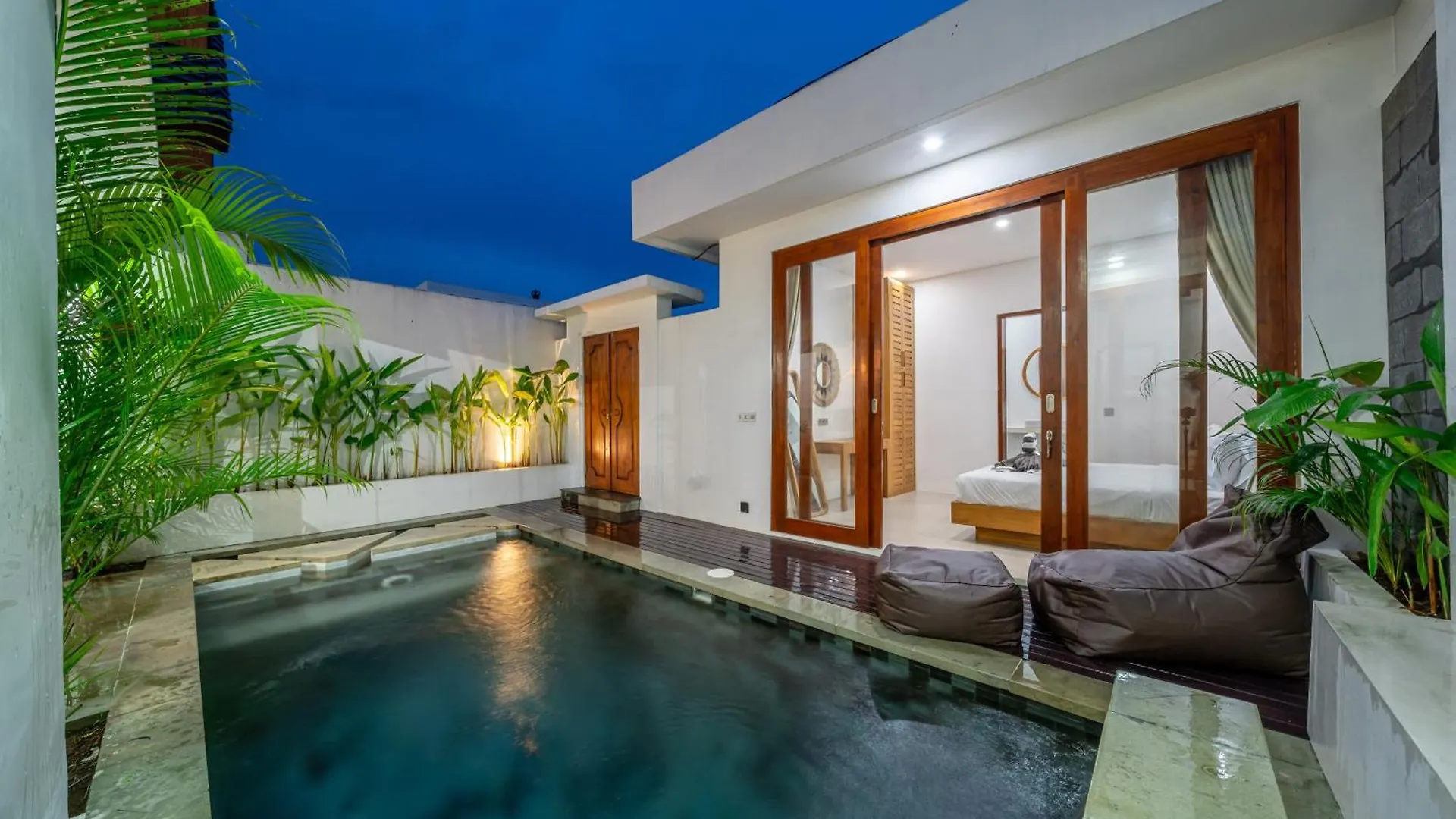 A26 - Swim And Chill - Private Pool Villa In Seminyak 0*, 세미냑