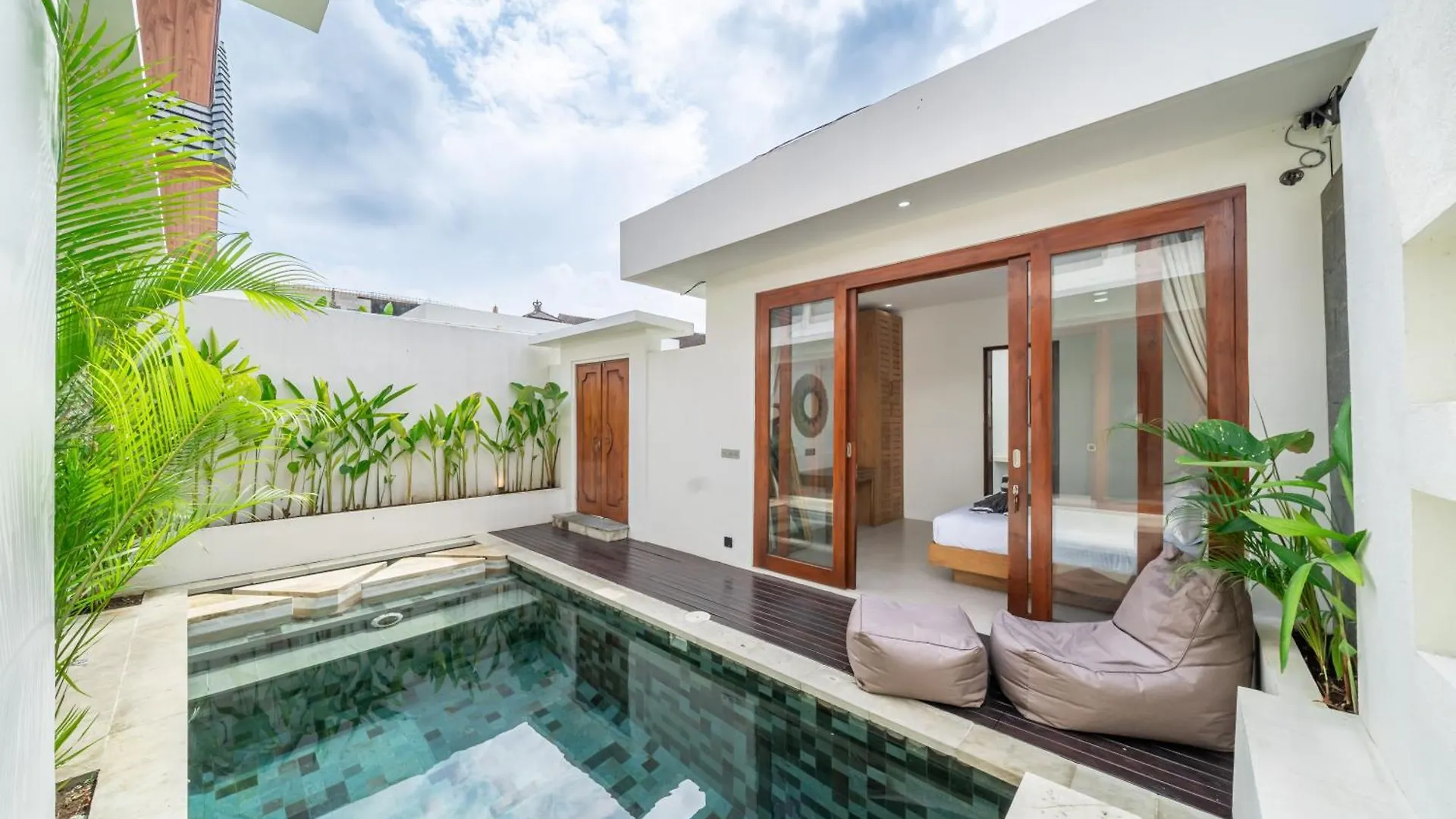 A26 - Swim And Chill - Private Pool Villa In Seminyak